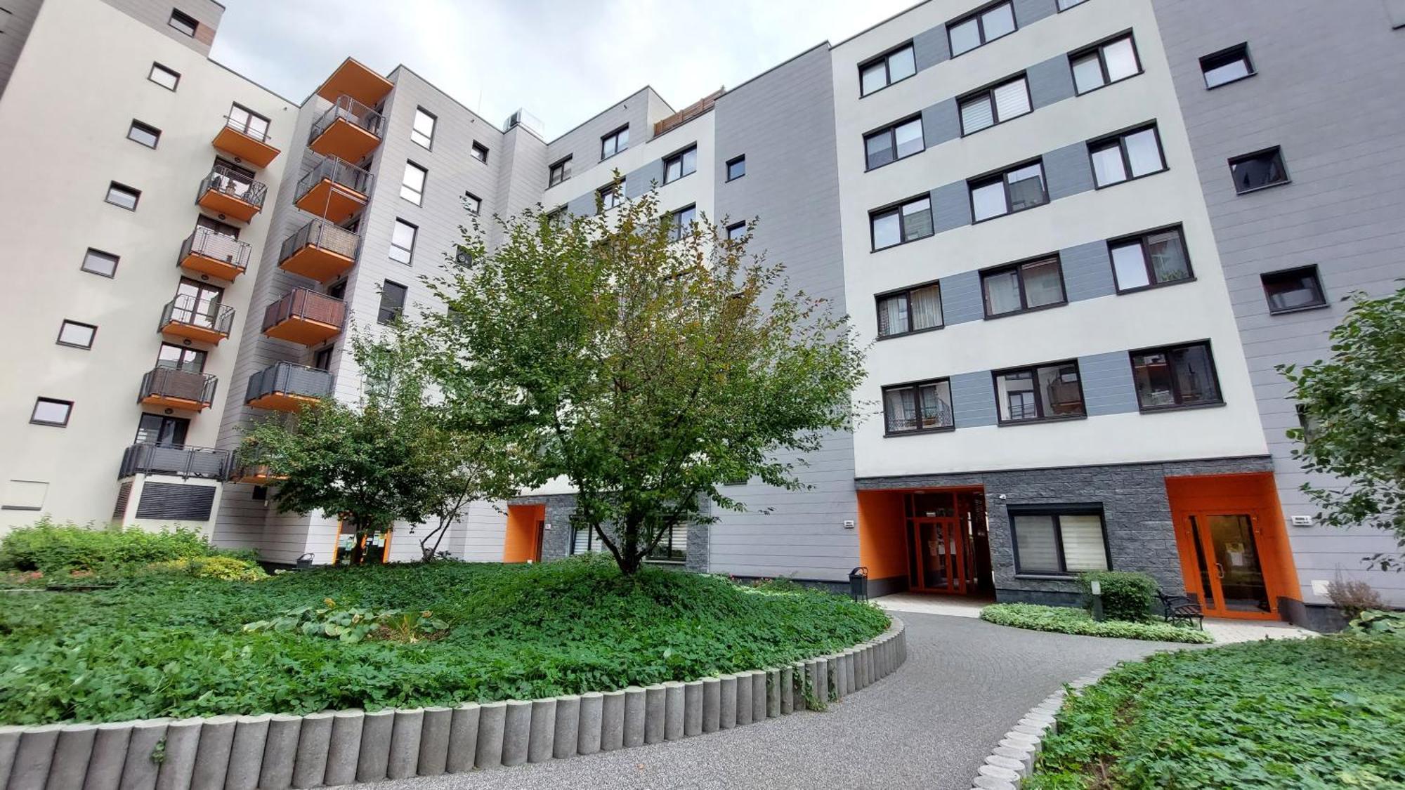 Jk 47 A Z Miejscem Postojowym W Garazu Appartement Warschau